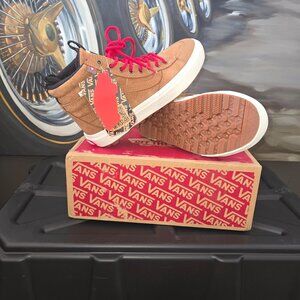 VANS- Sk8-Hi Mte-2  Hightop/boot COLOR-CHIPMUNK/MARSHMELLO SIZE-MENS 6/WOMEN 7.5